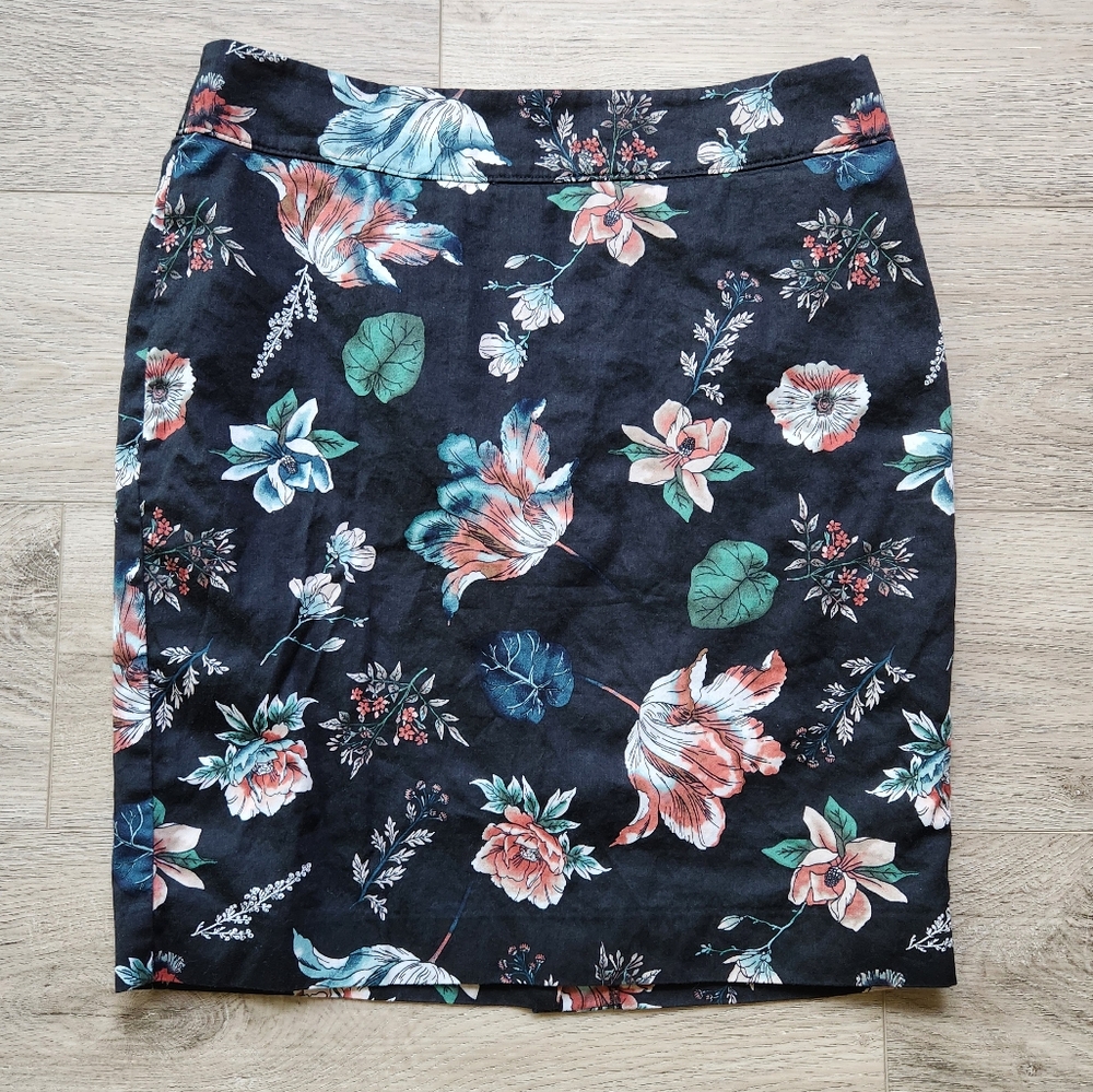 Ann Taylor Loft Floral Skirt Womens 6 Pencil Pink Green Business Casual Spring